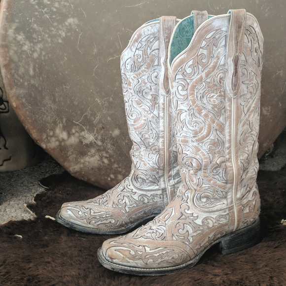 Corral Shoes - CORRAL G1488 distressed/whitewashed tan leather scroll bridal cowgirl boots sz10